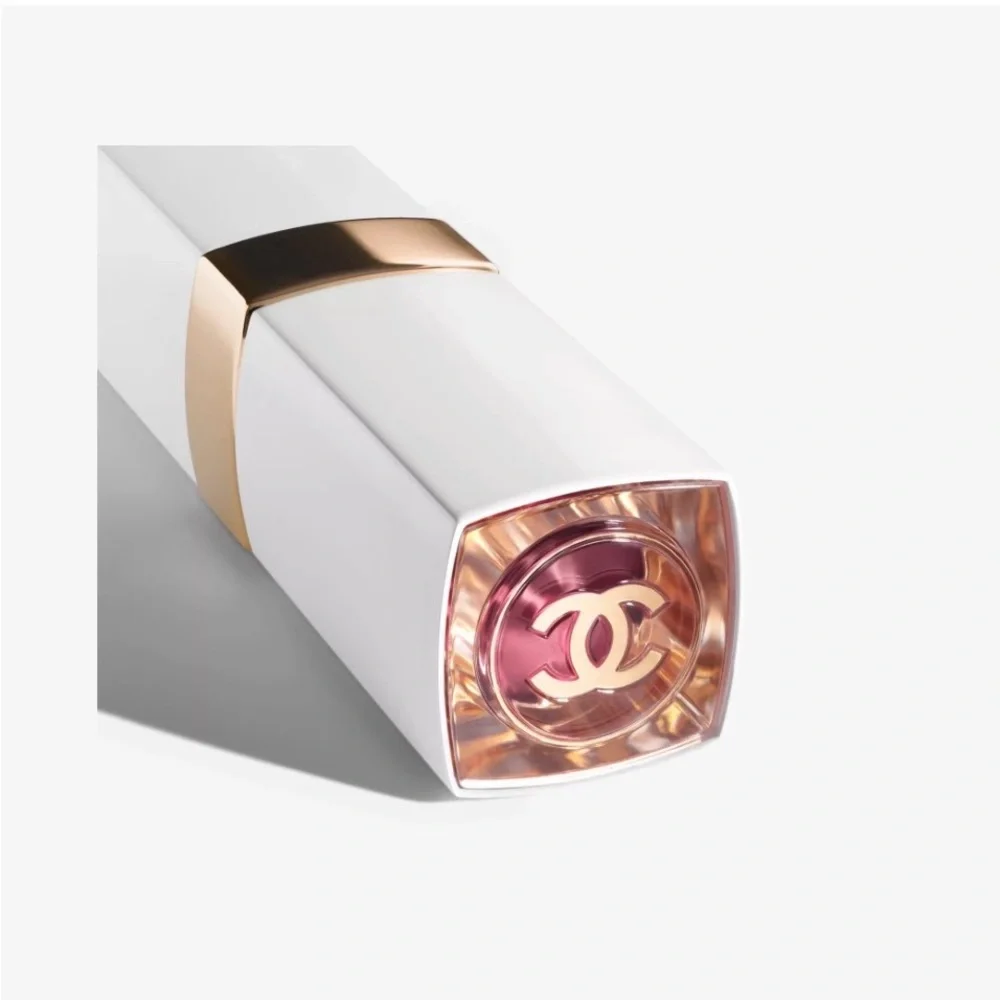 NIB CHANEL Lipstick Balm #762— Rose Pink with White & Gold Case